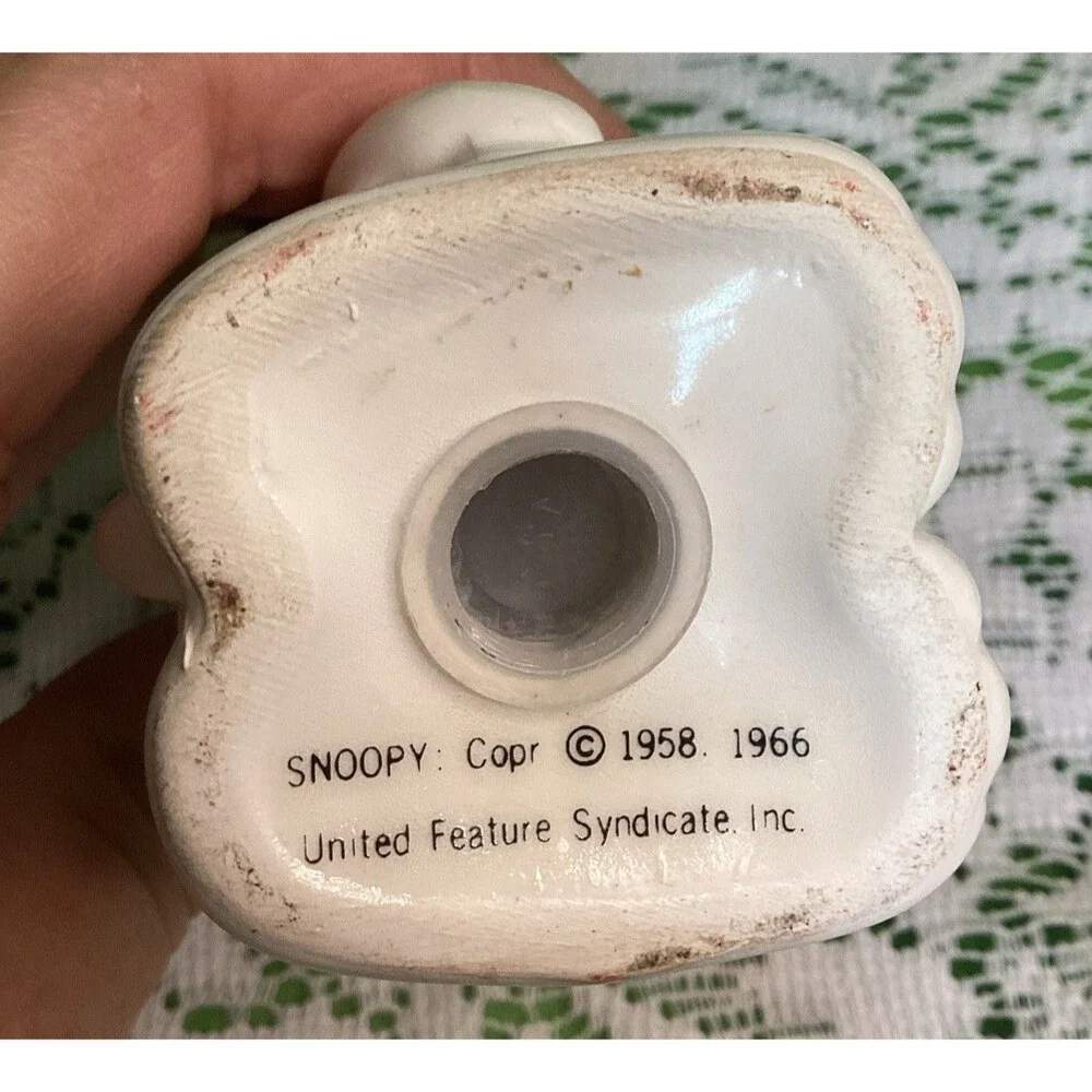 Vintage 1966 Peanuts Snoopy Woodstock Salt & Pepper Shakers Chef Hats